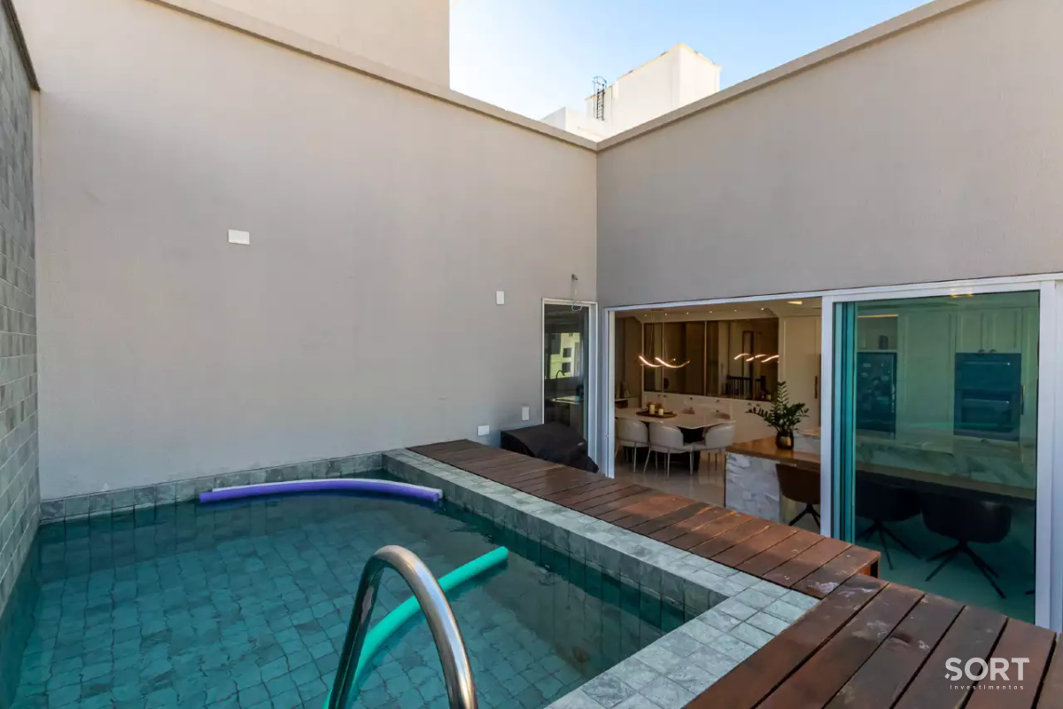 Cobertura Duplex no edifício Porto di Bari com piscina privativa