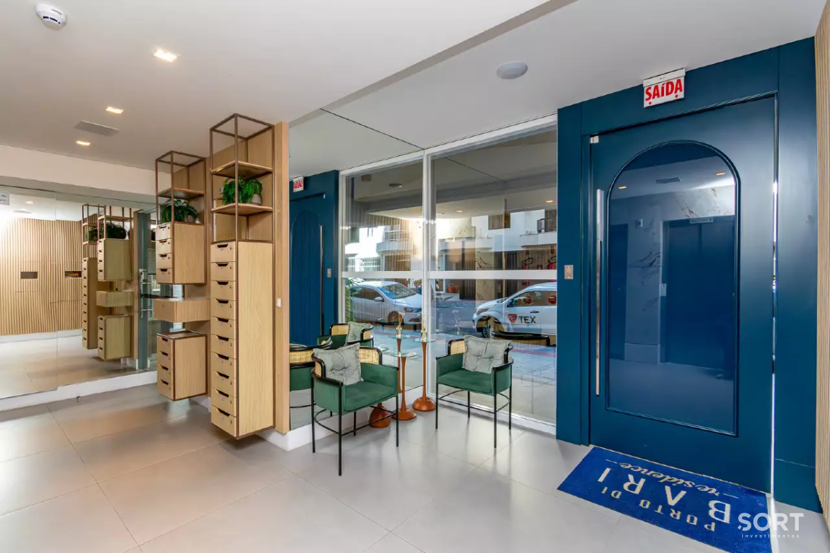 Cobertura Duplex no edifício Porto di Bari com piscina privativa