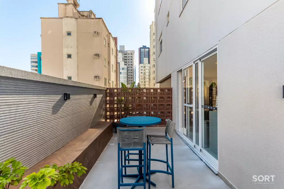Cobertura Duplex no edifício Porto di Bari com piscina privativa