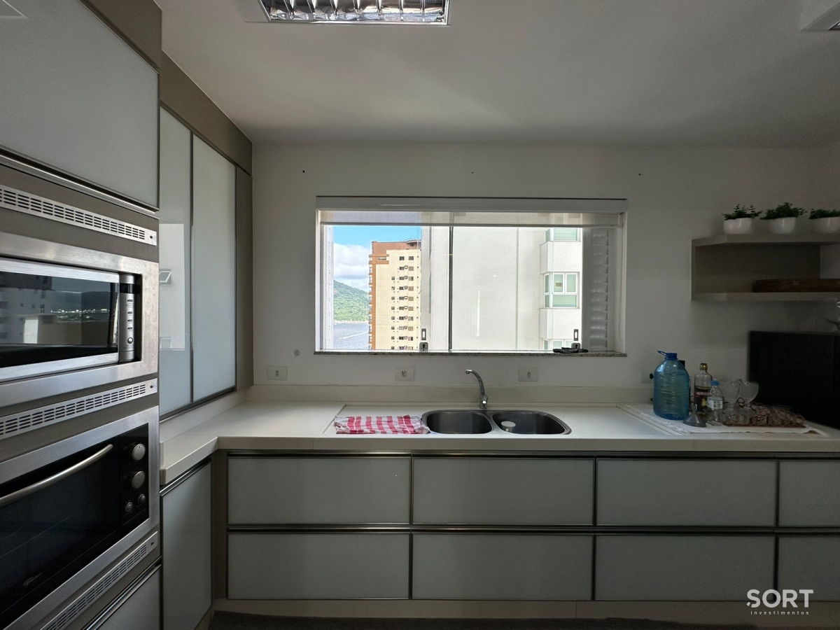 Cozinha Apartamento no Edifício Palma de Mallorca quadra mar