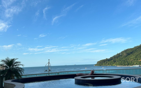 vista da varanda Diferenciado no Edifício Beverly Hills frente mar na Barra Sul