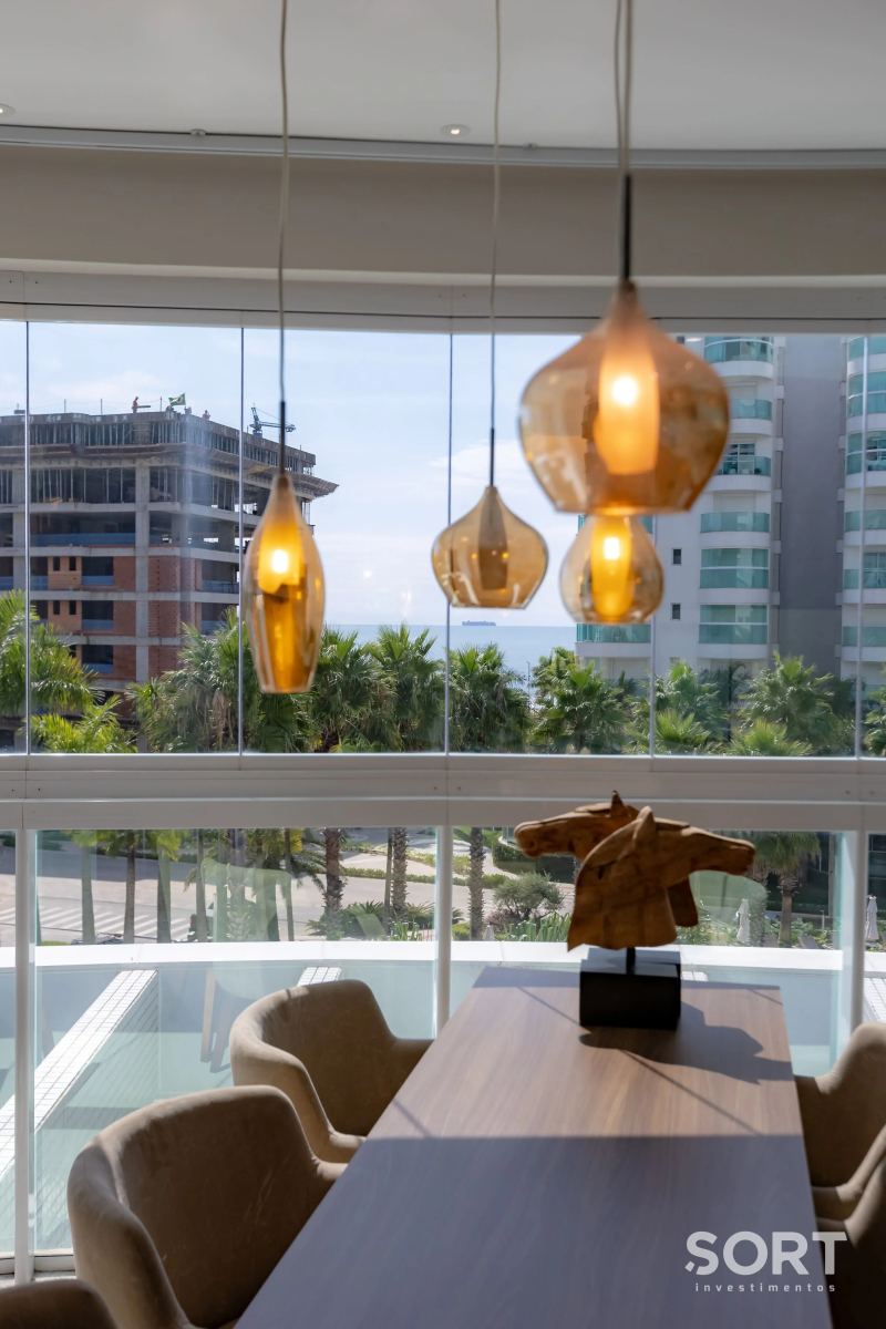 Sala de jantar apartamento-no-edificio-brava-beach-mobiliado-e-decorado