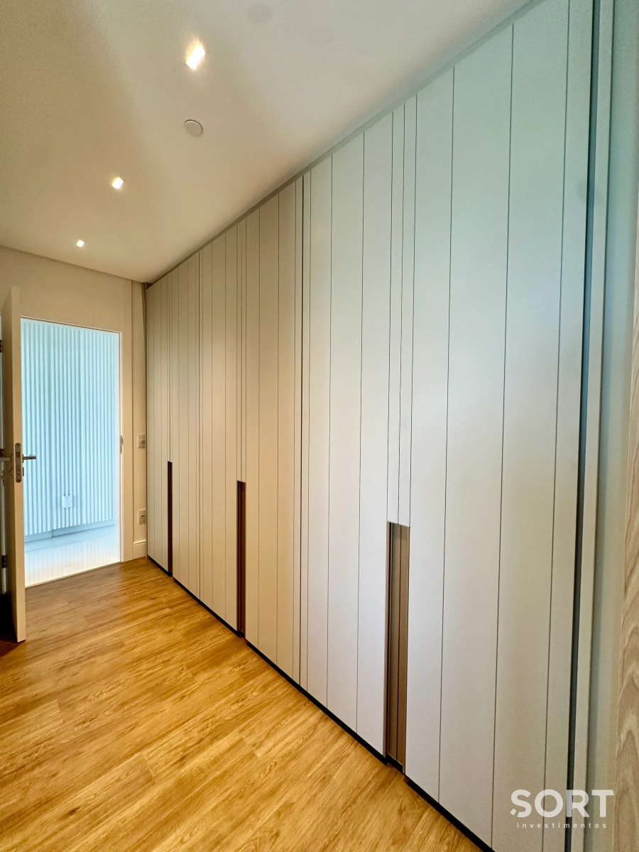 closet Apartamento no Edifício Yachthouse by Pinifarina em Balneário Camboriú