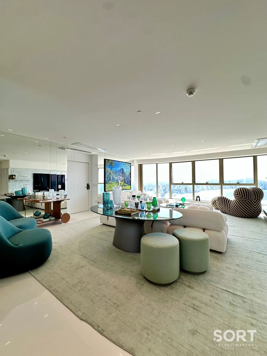 Sala de estar Apartamento no Edifício Yachthouse by Pinifarina em Balneário Camboriú