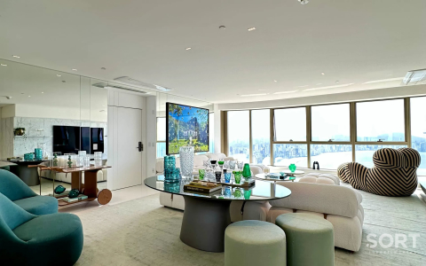 Sala de estar Apartamento no Edifício Yachthouse by Pinifarina em Balneário Camboriú