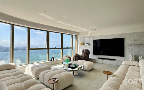 Sala de estar Apartamento no Edifício Yachthouse by Pinifarina em Balneário Camboriú