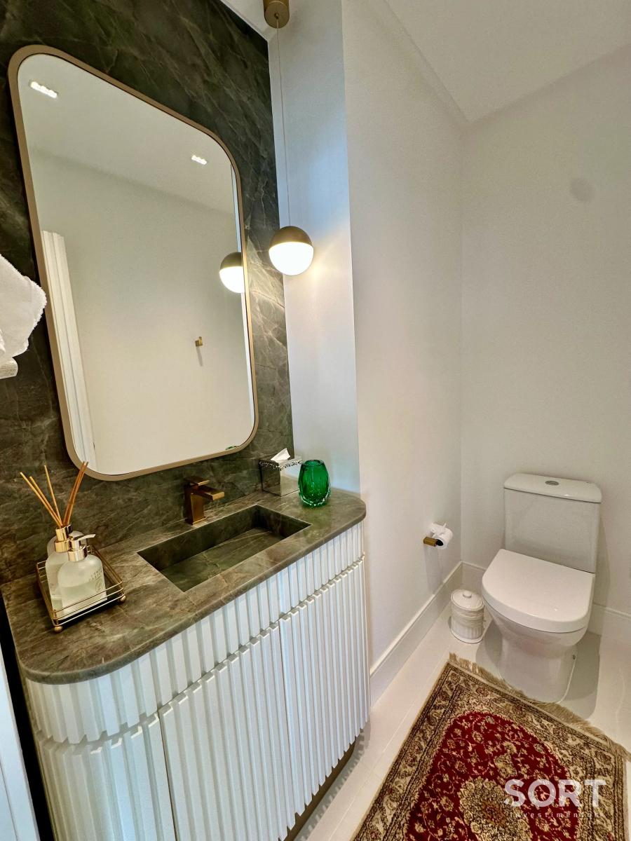 Suíte master Apartamento no Edifício Yachthouse by Pinifarina em Balneário Camboriú