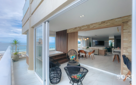 Sacada apartamento no Edifício Brava Arts na Praia Brava em Itajaí