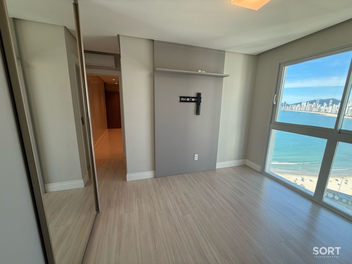 Apartamento no Edifício Infinity Coast mobiliado
