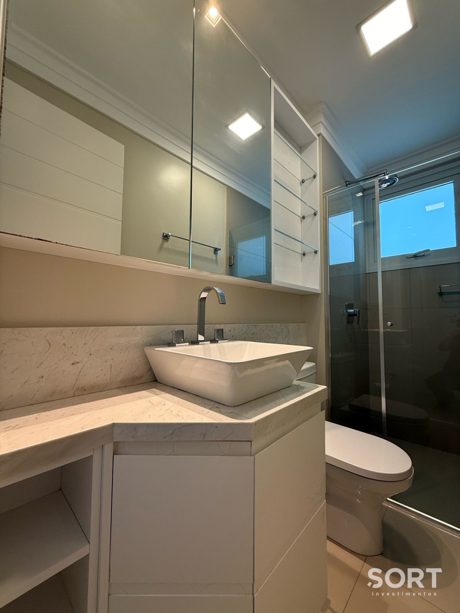 Apartamento no Edifício Infinity Coast mobiliado