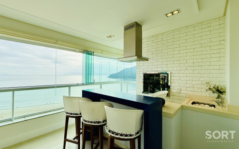 Apartamento no Edifício Summer Beach frente mar