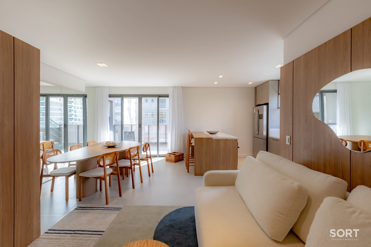 Vista da sala de estar Apartamento na Praia Brava, Itajaí Mobiliado, decorado, com vista para o mar e piscina privativa