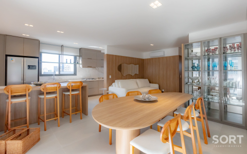 Sala de jantar Apartamento na Praia Brava, Itajaí Mobiliado, decorado, com vista para o mar e piscina privativa