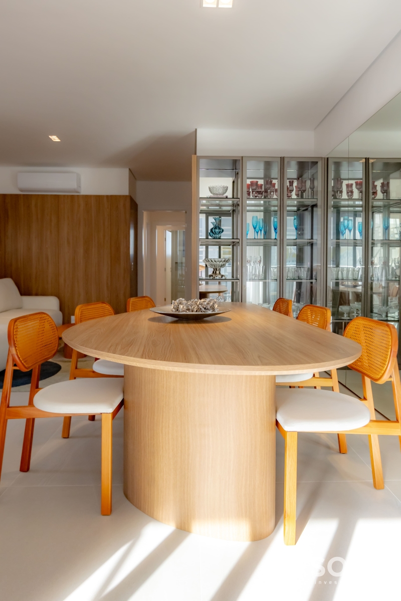 Sala de jantar Apartamento na Praia Brava, Itajaí Mobiliado, decorado, com vista para o mar e piscina privativa
