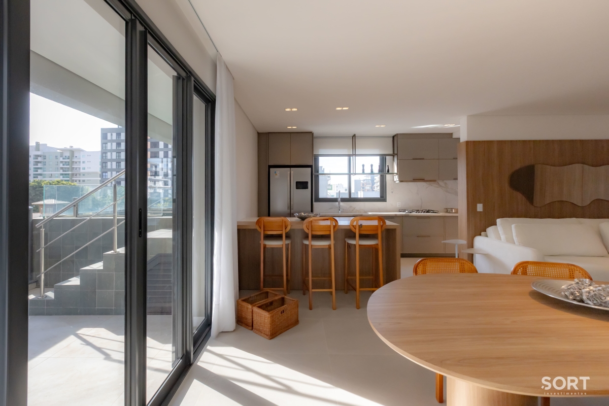 Vista da Sala de jantar Apartamento na Praia Brava, Itajaí Mobiliado, decorado, com vista para o mar e piscina privativa