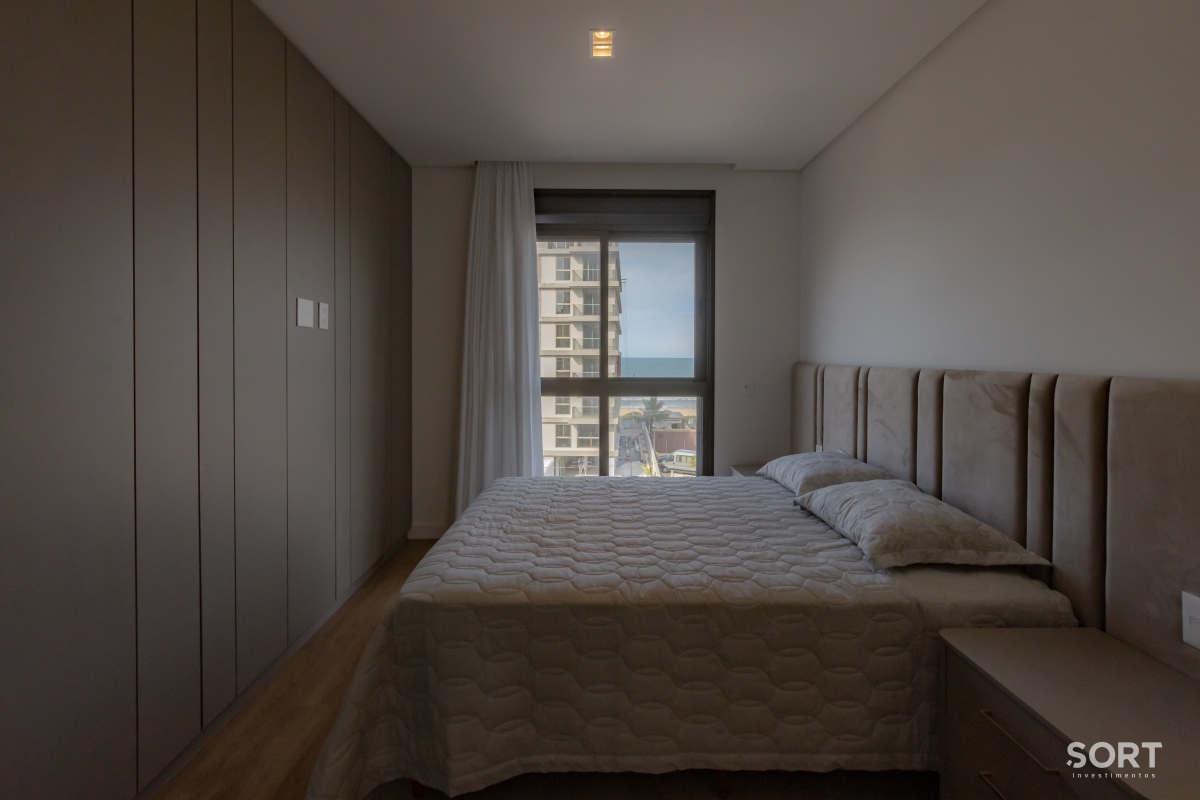 Suíte Apartamento na Praia Brava, Itajaí Mobiliado, decorado, com vista para o mar e piscina privativa
