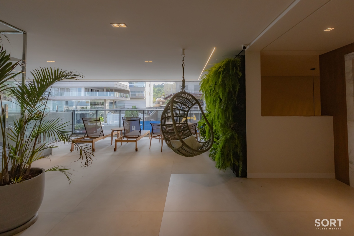 Área da piscina externa Apartamento na Praia Brava, Itajaí Mobiliado, decorado, com vista para o mar e piscina privativa