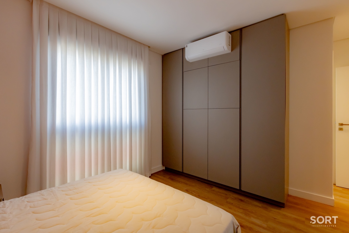 Suíte Apartamento na Praia Brava, Itajaí Mobiliado, decorado, com vista para o mar e piscina privativa