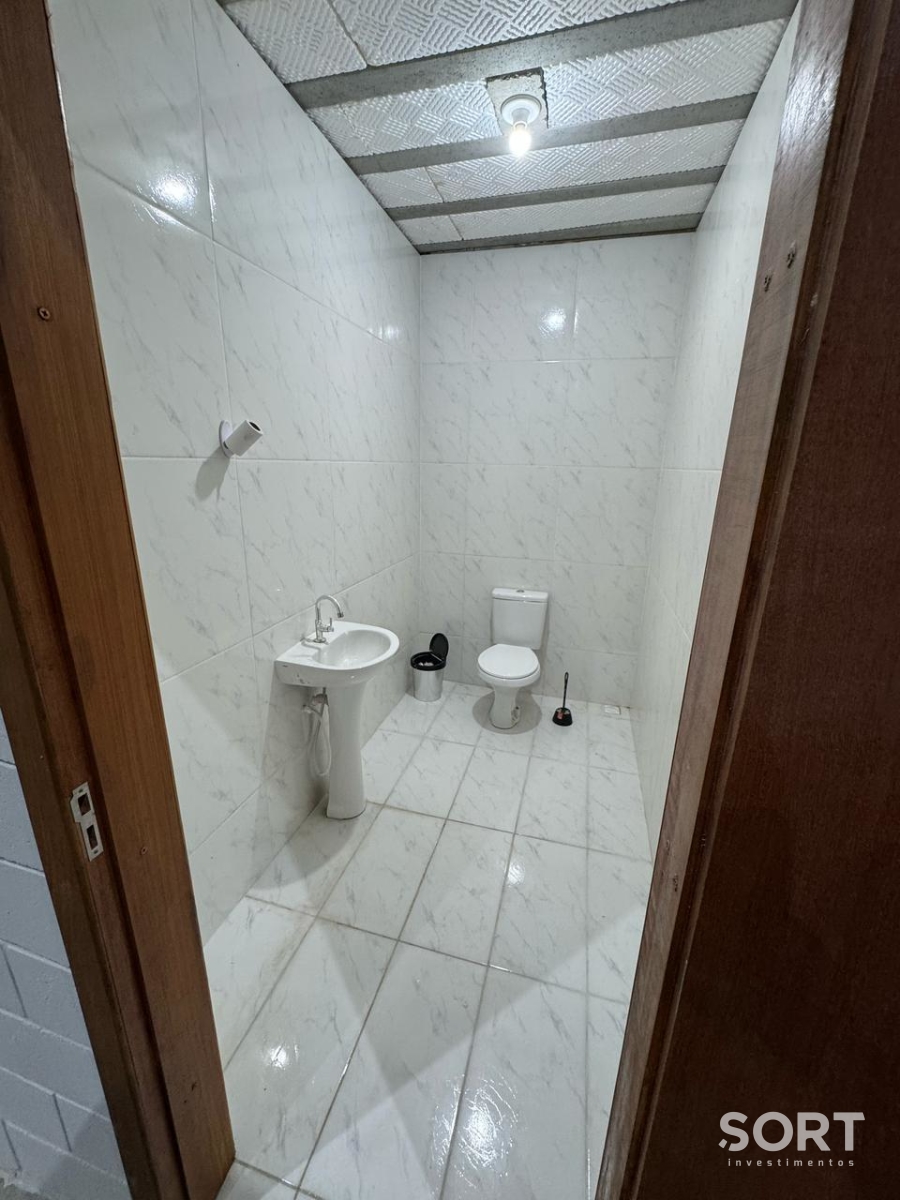 Galpão para locação com 750m² em Itaipava