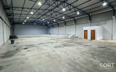 Galpão para locação com 750m² em Itaipava