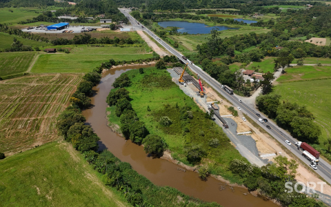 Terreno á venda com 1110.000,00 m² em Araquari