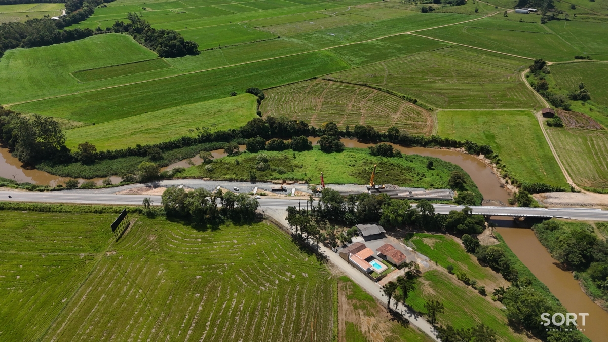 Terreno á venda com 110.000,00 m² em frente a rodovia BR280 em Araquari
