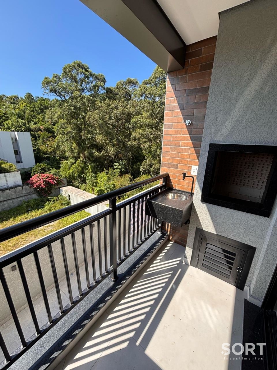 Sacada com churrasqueira Apartamento à Venda no Edifício Portal da Brava na Torre Amores