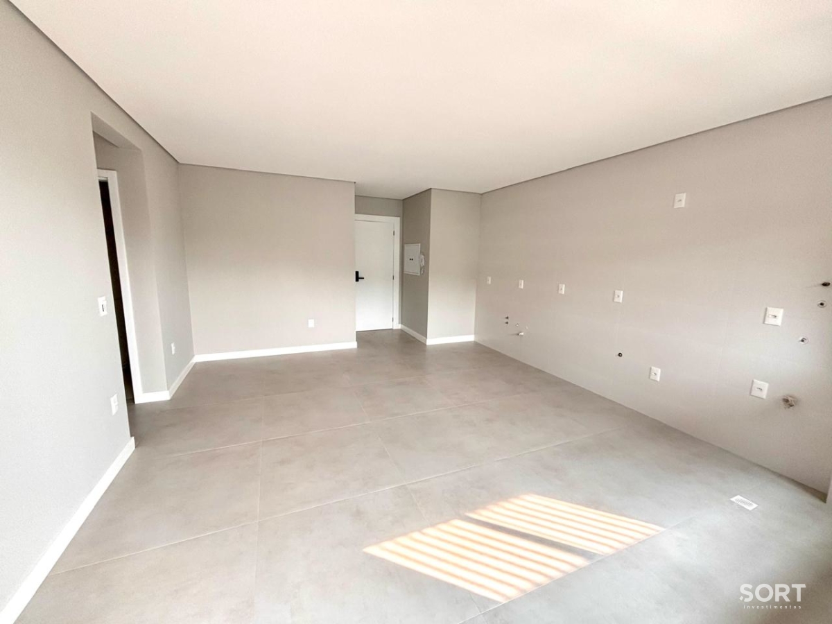 Sala de estar Apartamento à Venda no Edifício Portal da Brava na Torre Amores
