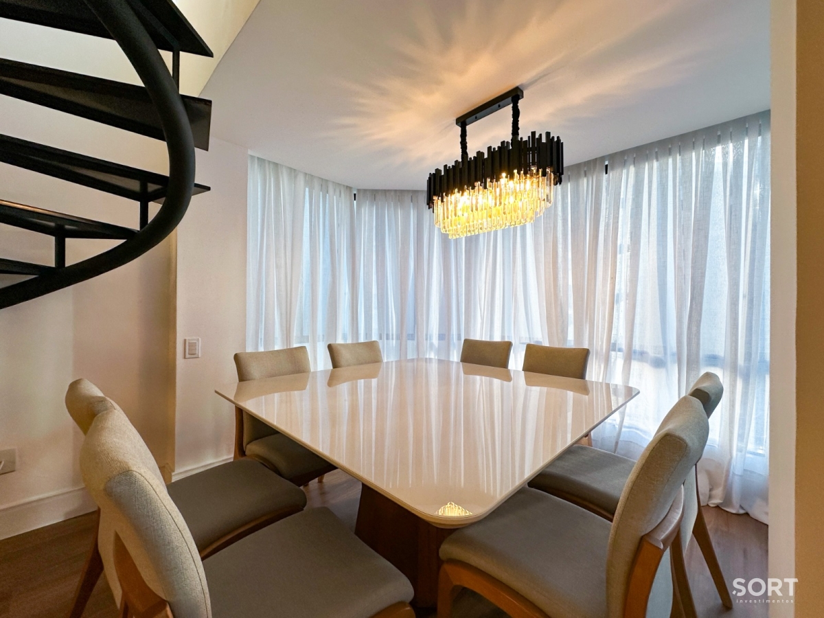Cobertura Duplex no Edifício Victor Meirelles