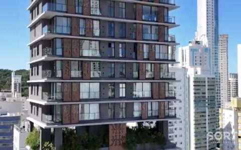Apartamento na Barra Norte Edifício Empire