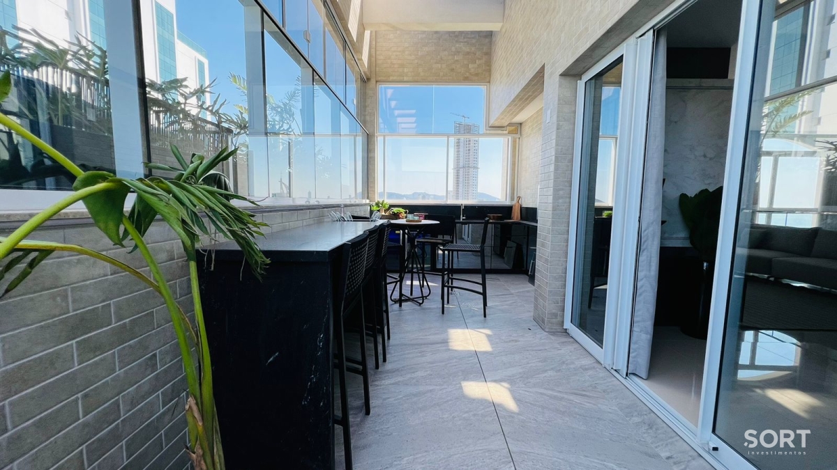 Apartamento Cobertura Duplex no Edifício Hamptons Village