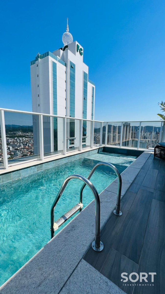 Apartamento Cobertura Duplex no Edifício Hamptons Village