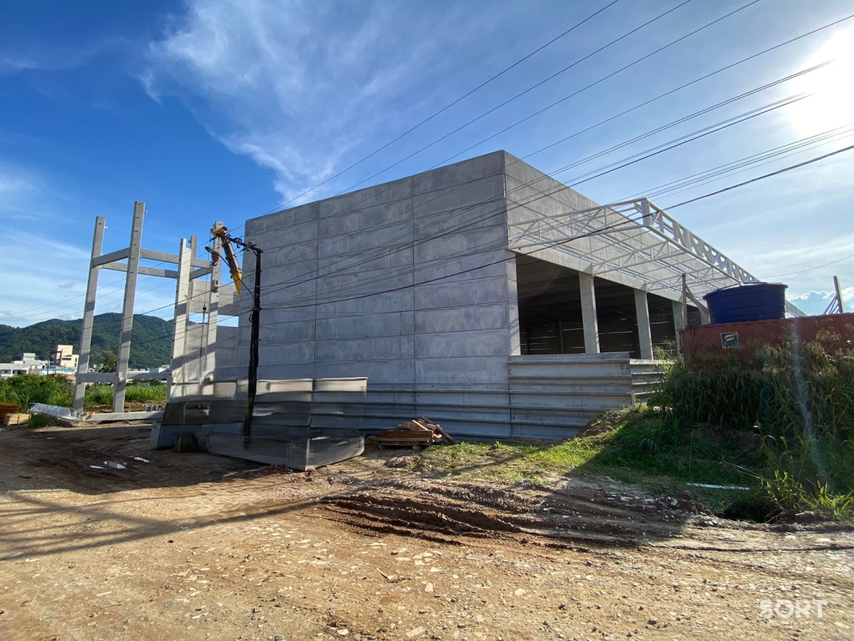 Galpão Logístico á venda de 5.200 m²