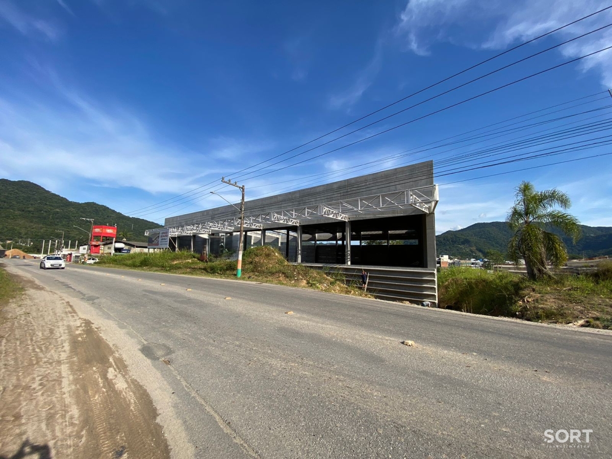 Galpão Logístico á venda de 5.200 m²