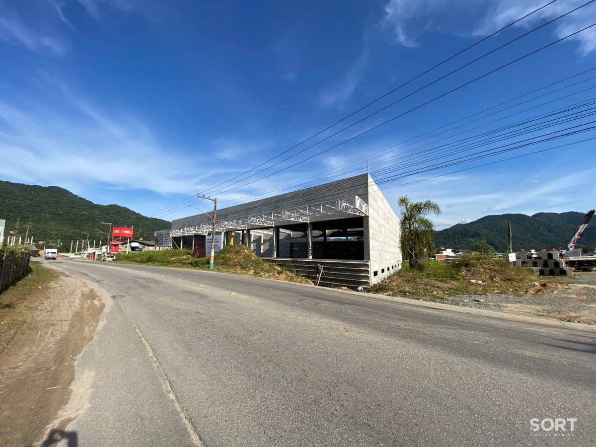 Galpão Logístico á venda de 5.200 m²