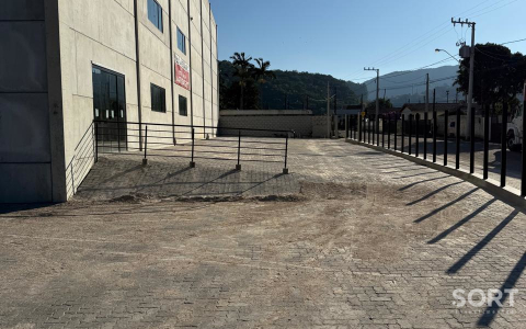 Galpão Logístico para locação de 3.800 m²