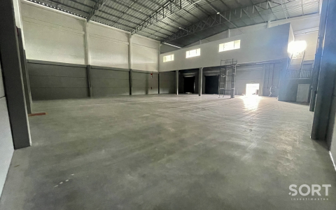 Galpão Logístico para locação anual em Itaipava