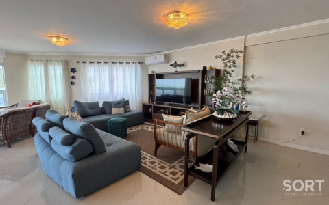 Apartamento Frente Mar no Edifício Maria Luiza