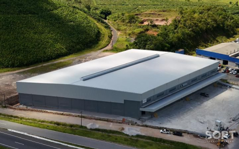 Galpão Logístico para locação de 6.500 m² Galpão Logístico para locação de 6.500 m²