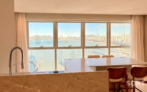 Apartamento no edifício Infinity Coast