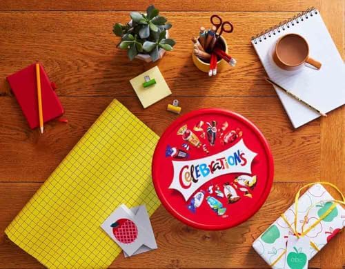 Vue 3 de Celebrations Boite Cadeau En