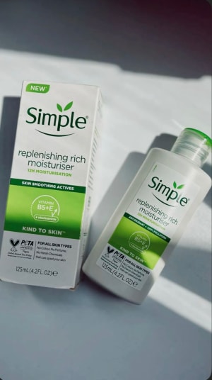 Simple Kind to Skin Replenishing Rich Moisturizer 1