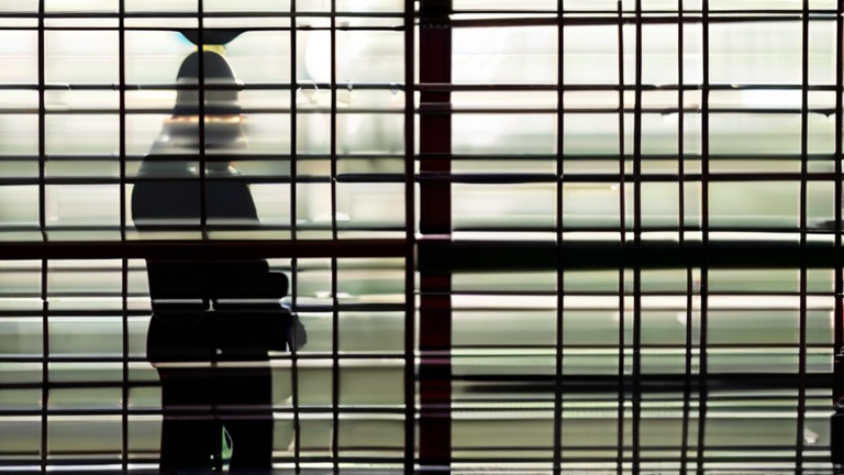 Signs You’re in a Situationship (Not a Relationship)