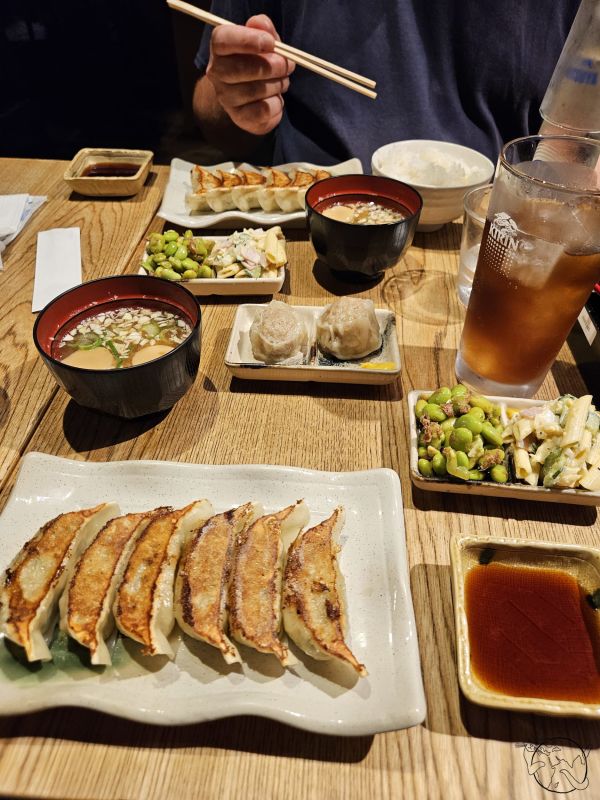 The link to the image is broken, check the filename