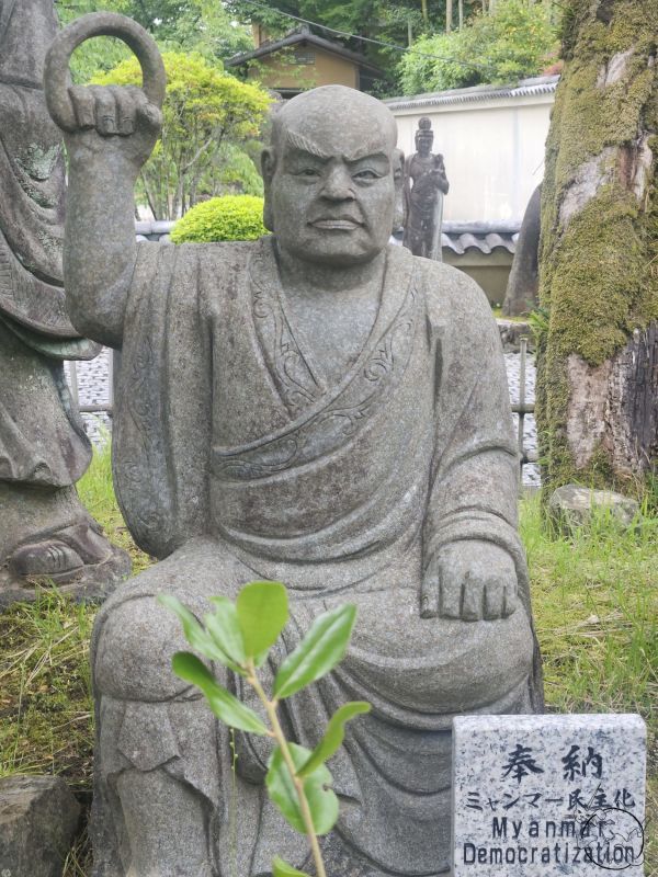 The link to the image is broken, check the filename