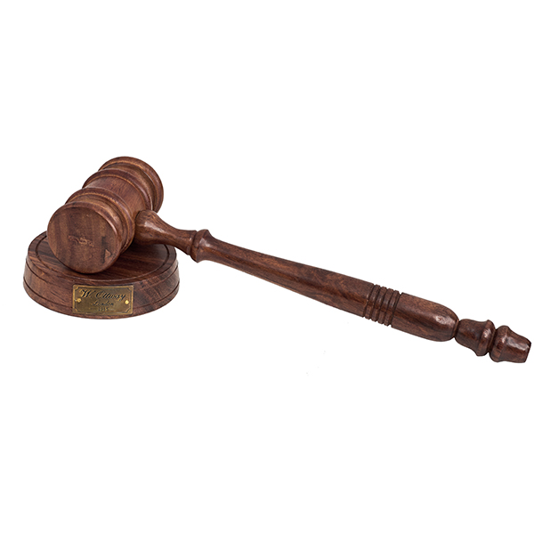 פטיש מנהלים | שופטים