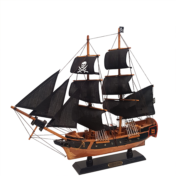 אוניית פיראטים מפרש שחור עבודת יד מעץ בצבע שחור 50x45 ס"מ
