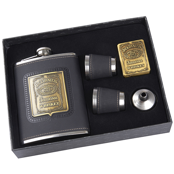 מארז ג'ק דניאלס אביזרים 5 חלקים לוויסקי באריזת מתנה מהודרת