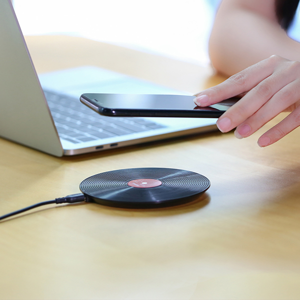 "תקליט ויניל" מטען אלחוטי מהיר 10W - תמונה 2