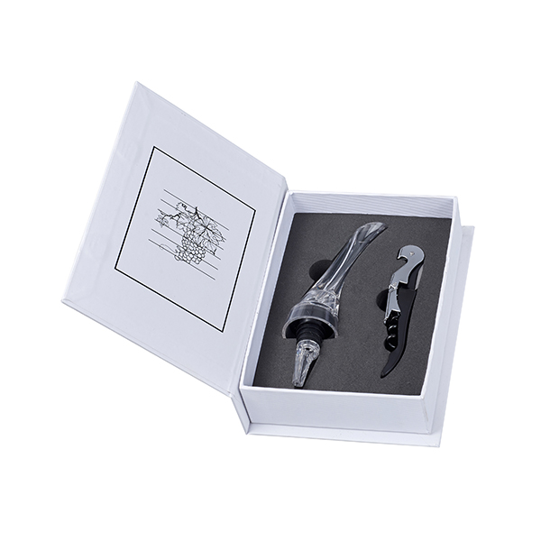 מארז אביזרים 2 חלקים ליין באריזת מתנה מעוצבת בצורת ספר - תמונה 3